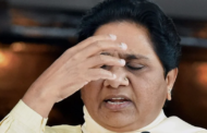 Revolt in Mayawati’s camp; 5 BSP MLAs join SP